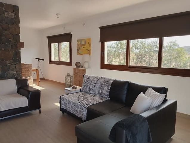 3 soverom Villa til salgs i Tuineje med svømmebasseng garasje - € 830 000 (Ref: 9759344)