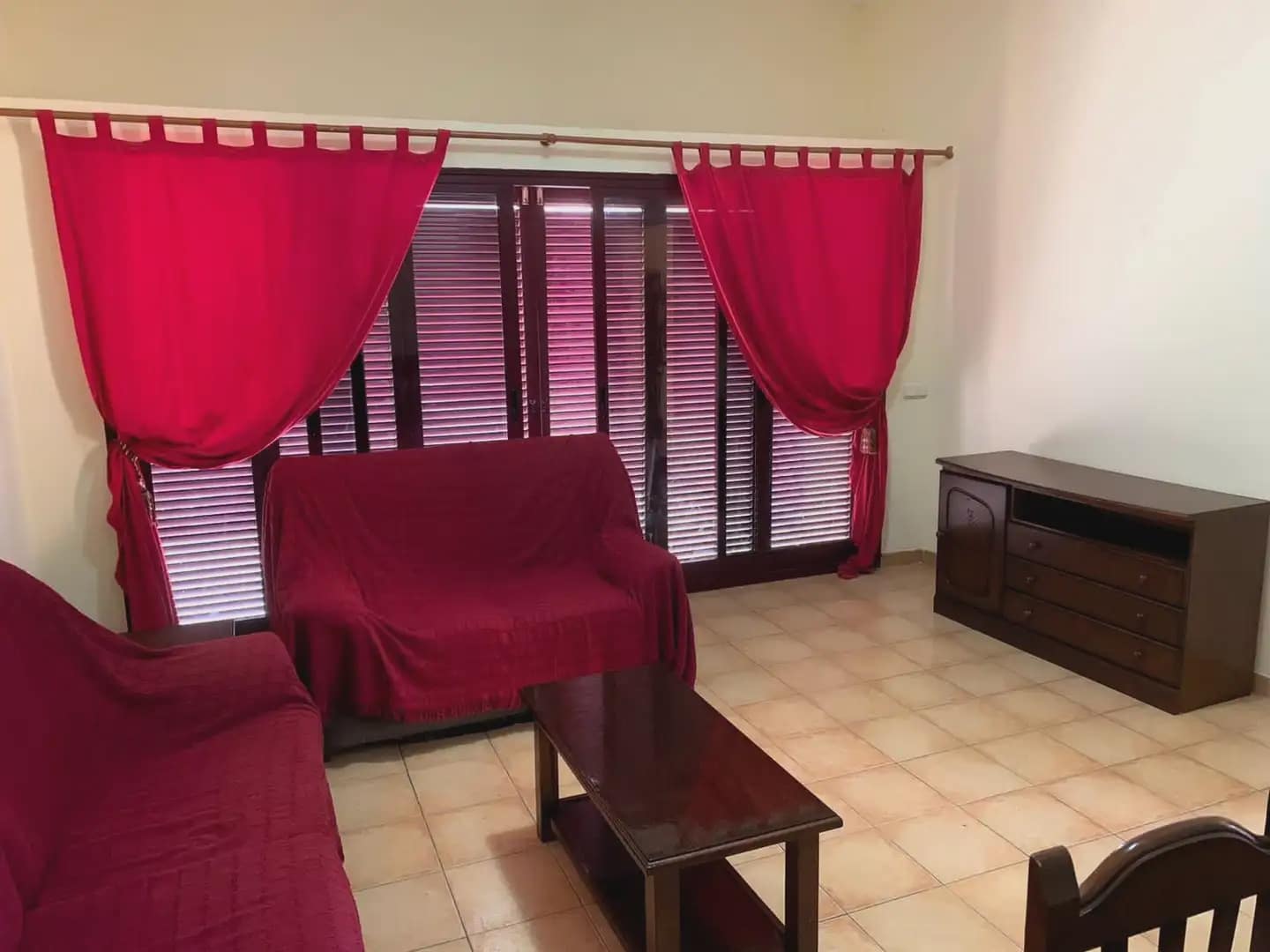 3 bedroom Villa for sale in La Oliva with garage - € 270,000 (Ref: 9759345)