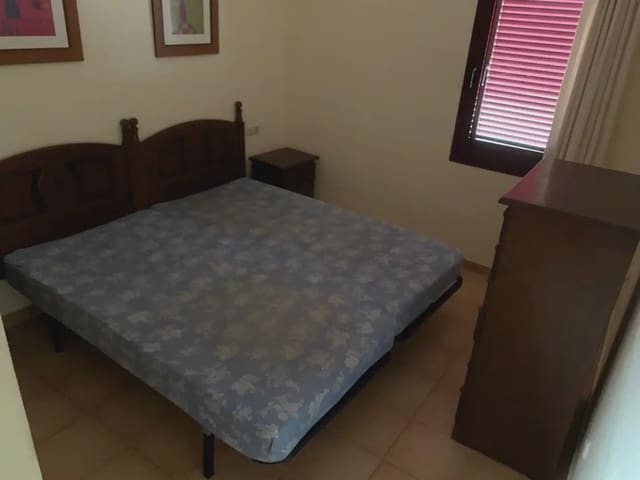 Chalet de 3 habitaciones en La Oliva en venta con garaje - 270.000 € (Ref: 9759345)