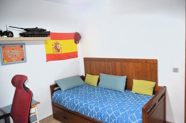 3 soveværelse Lejlighed til salg i Puerto del Rosario med garage - € 215.000 (Ref: 9759346)