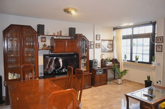 3 soveværelse Lejlighed til salg i Puerto del Rosario med garage - € 215.000 (Ref: 9759346)