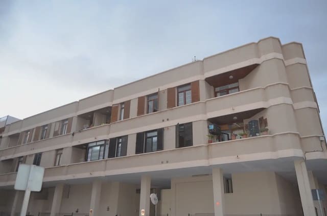 3 soveværelse Lejlighed til salg i Puerto del Rosario med garage - € 215.000 (Ref: 9759346)