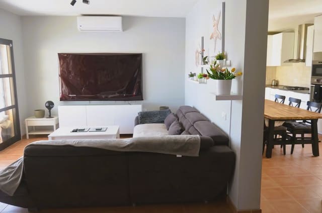 3 sypialnia Willa na sprzedaż w Antigua z basenem garażem - 485 000 € (Ref: 9759364)