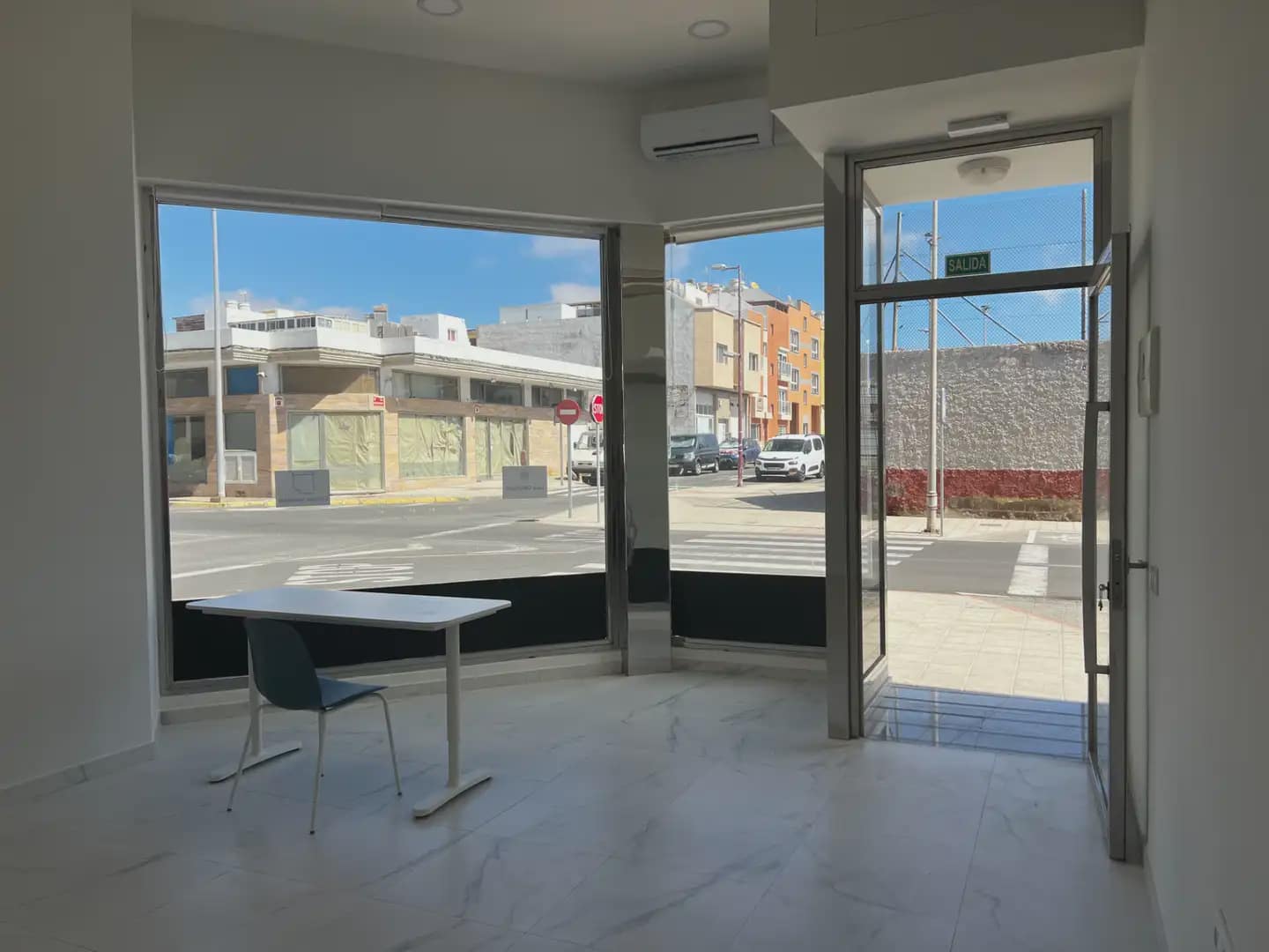Commercial for rent in Puerto del Rosario - € 680 (Ref: 9759366)