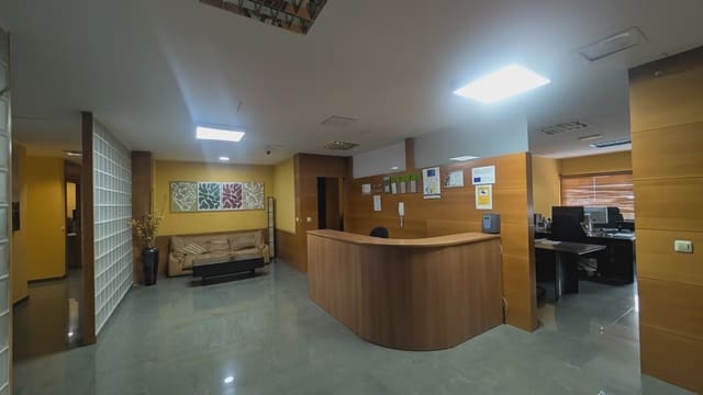Kantoor te koop in Cuatro Torres, Santa Cruz de Tenerife - € 850.000 (Ref: 9759367)