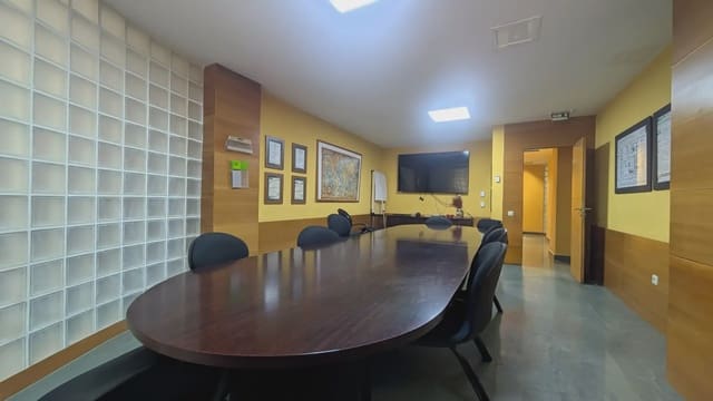 Kantoor te koop in Cuatro Torres, Santa Cruz de Tenerife - € 850.000 (Ref: 9759367)