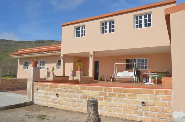 8 soveværelse Finca/Landehus til salg i Tuineje med garage - € 450.000 (Ref: 9759369)