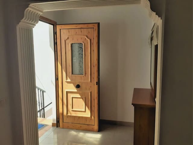 3 quarto Casa em Banda para venda em Teror com garagem - 280 000 € (Ref: 9759374)