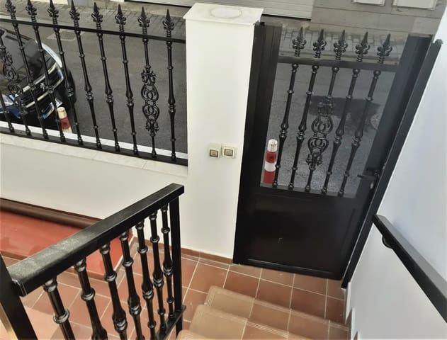 3 quarto Casa em Banda para venda em Teror com garagem - 280 000 € (Ref: 9759374)
