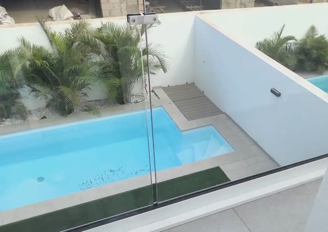 3 bedroom Semi-detached Villa for sale in Corralejo, La Oliva with pool garage - € 430,000 (Ref: 9776950)