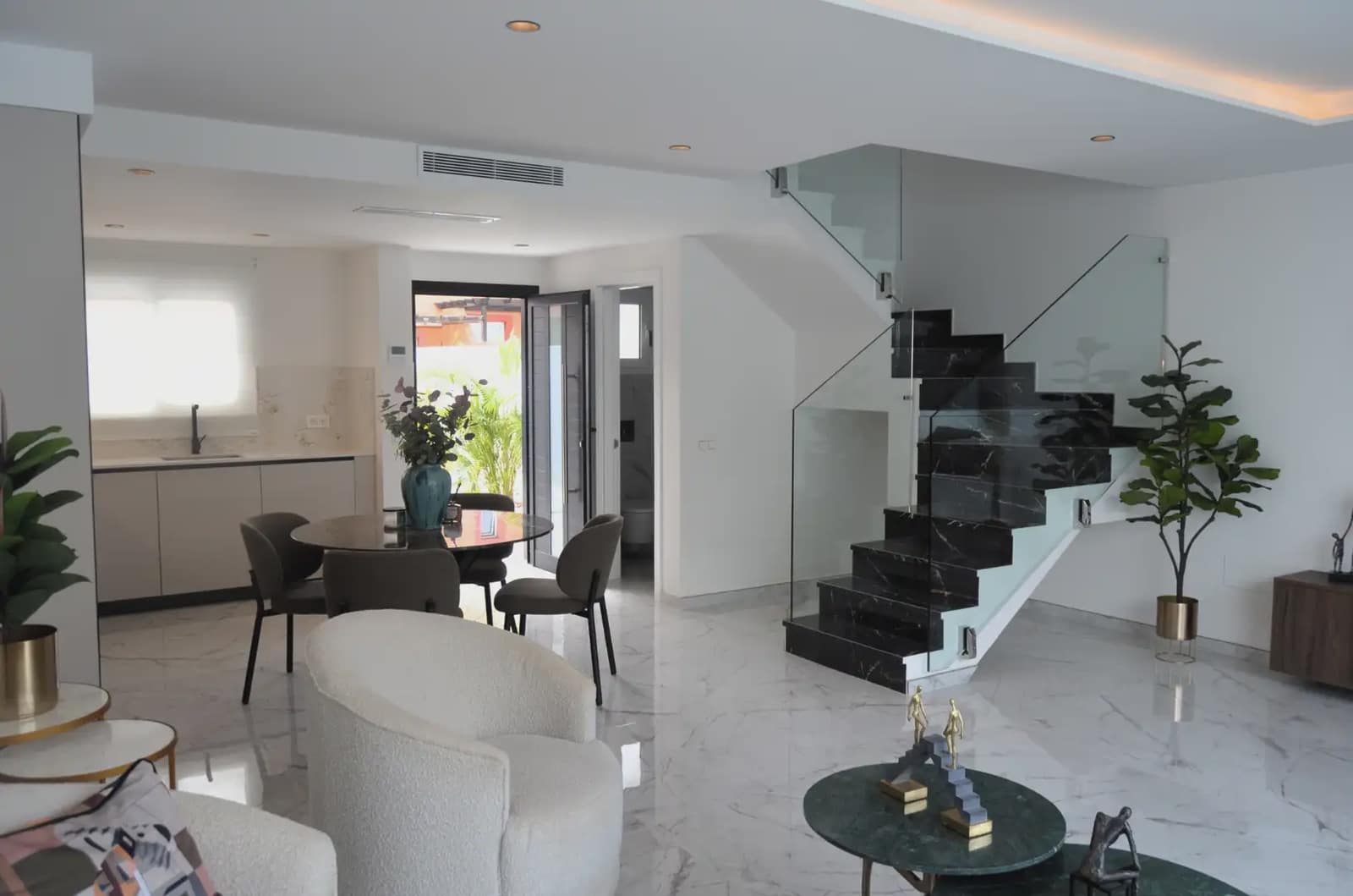 3 bedroom Semi-detached Villa for sale in La Oliva with pool garage - € 430,000 (Ref: 9776950)