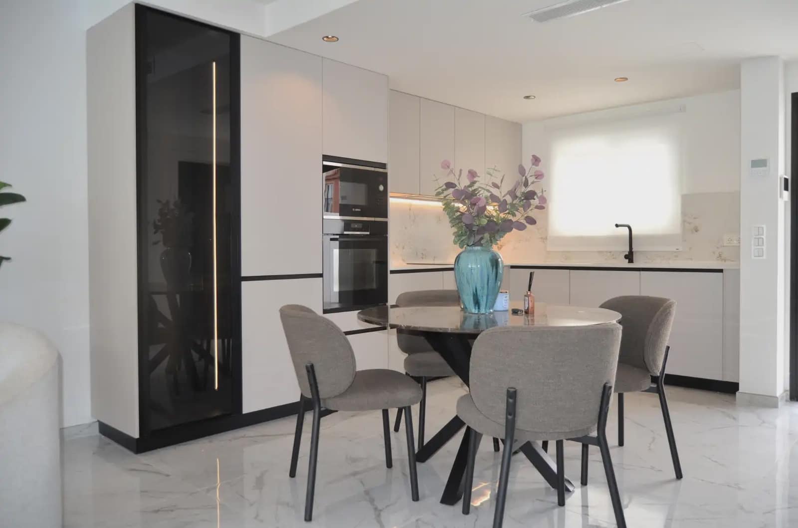 3 bedroom Semi-detached Villa for sale in La Oliva with pool garage - € 430,000 (Ref: 9776950)