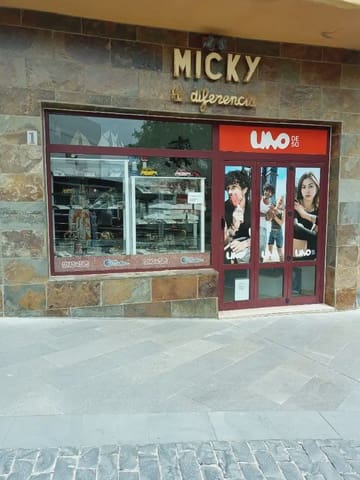 Commercial for sale in Morro Jable, Pájara - € 95,000 (Ref: 9788805)