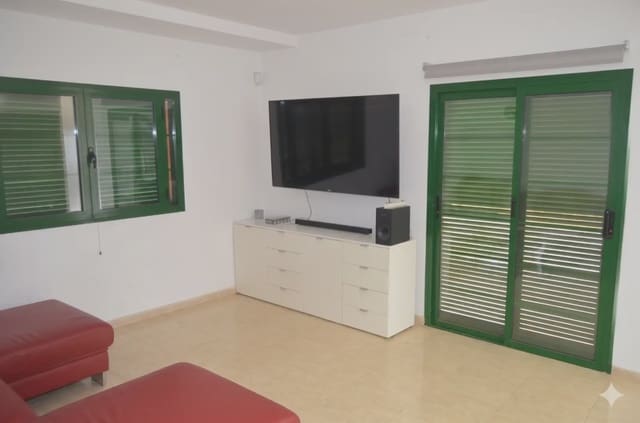 3 makuuhuone Paritalo myytävänä paikassa Tarajalejo, Tuineje mukana uima-altaan - 379 000 € (Ref: 9813619)