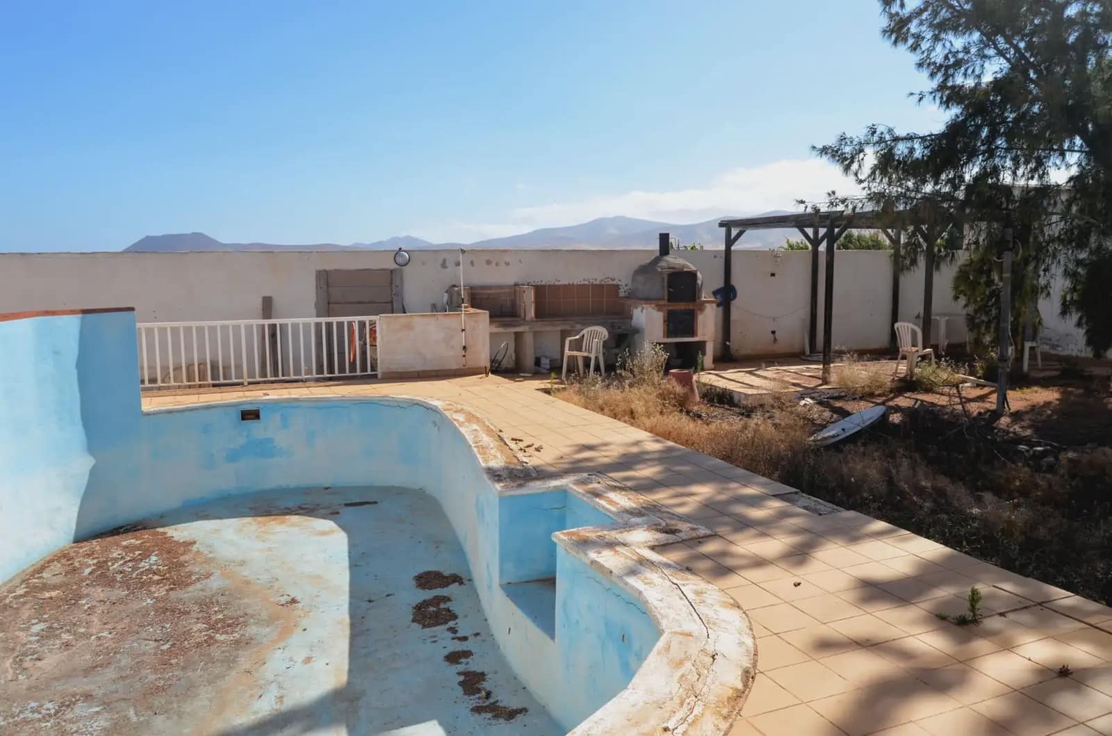 3 soveværelse Villa til salg i Antigua med swimmingpool garage - € 259.000 (Ref: 9877697)