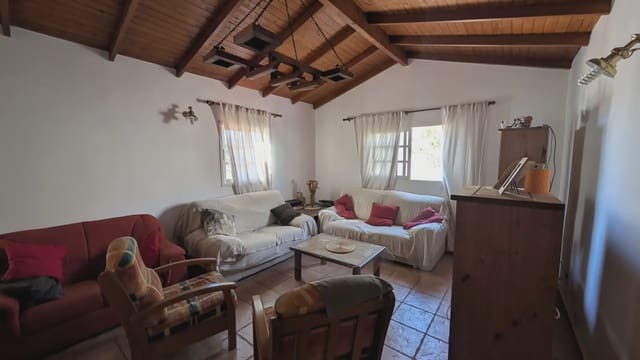 3 soveværelse Villa til salg i Antigua med swimmingpool garage - € 259.000 (Ref: 9877697)