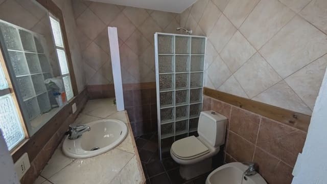 3 soveværelse Villa til salg i Antigua med swimmingpool garage - € 259.000 (Ref: 9877697)
