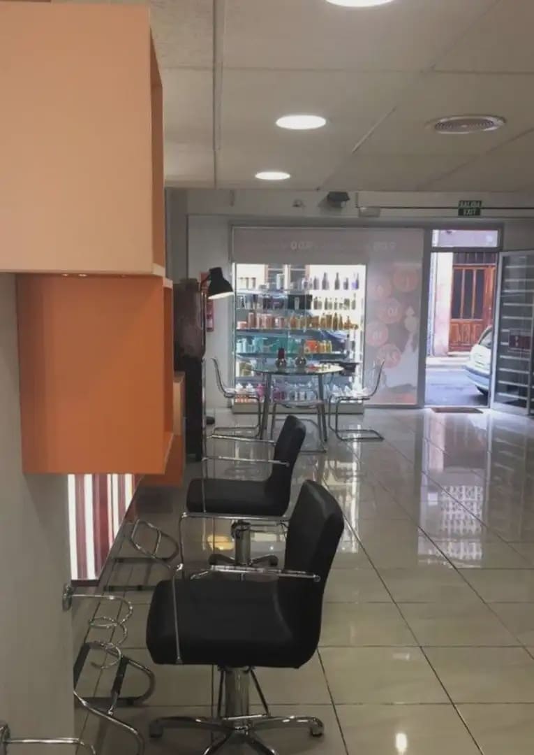 Komercyjne na sprzedaż w Santa Cruz de Tenerife - 195 000 € (Ref: 9948695)