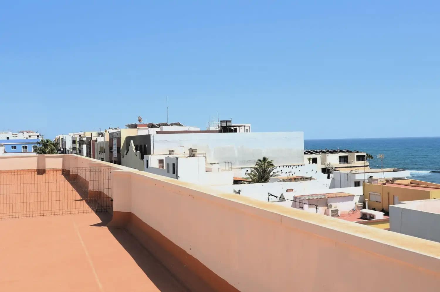 Piso de 3 habitaciones en Puerto del Rosario en venta con garaje - 218.000 € (Ref: 9948698)