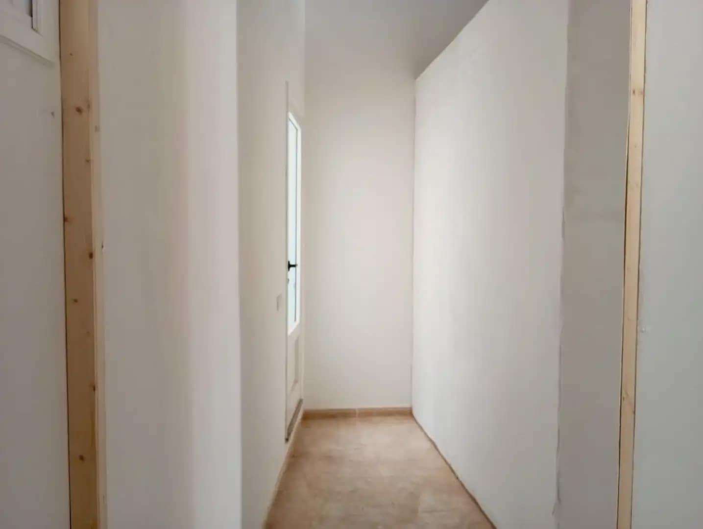 Commercial for rent in Puerto del Rosario - € 800 (Ref: 9948699)