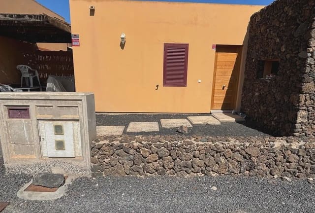 2 soveværelse Bungalow til salg i La Oliva - € 280.000 (Ref: 9948704)