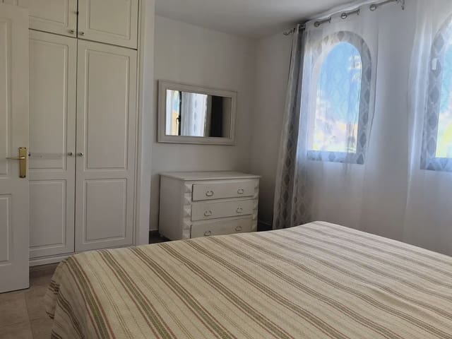 1 soverom Leilighet til salgs i La Oliva med svømmebasseng - € 200 000 (Ref: 9948713)