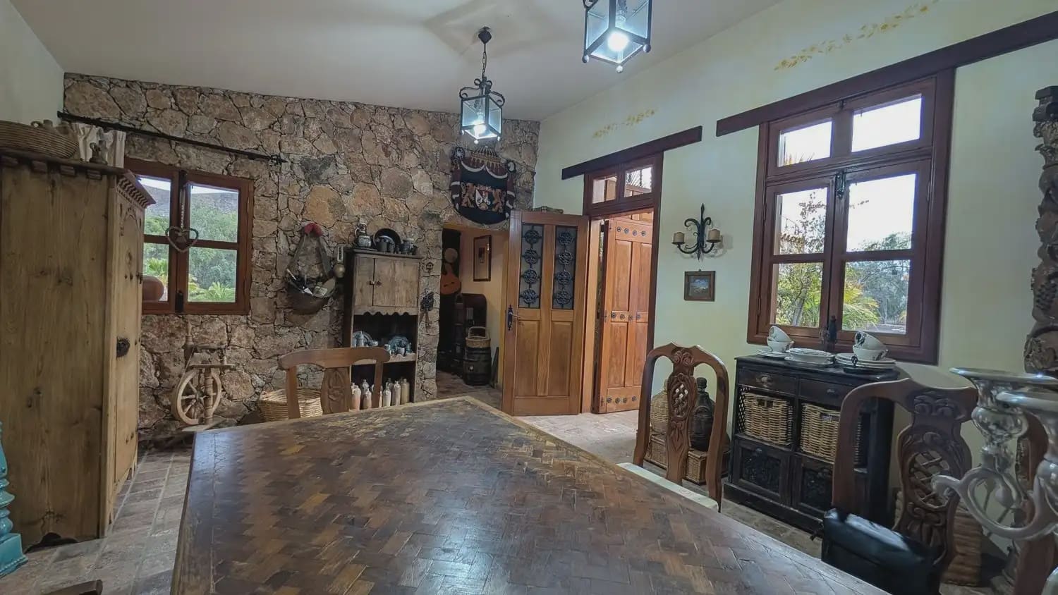 5 sypialnia Finka/Dom wiejski na sprzedaż w Pajara z basenem - 960 000 € (Ref: 9948721)