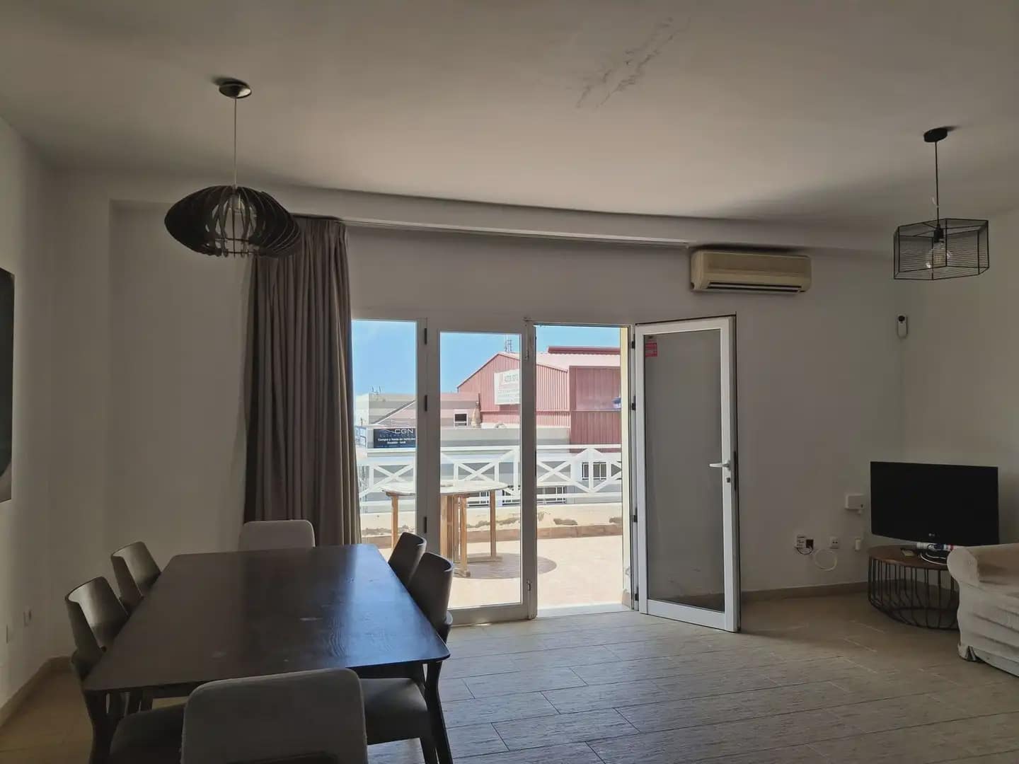 Gewerbe zu verkaufen in Pajara - 1.600.000 € (Ref: 9948733)