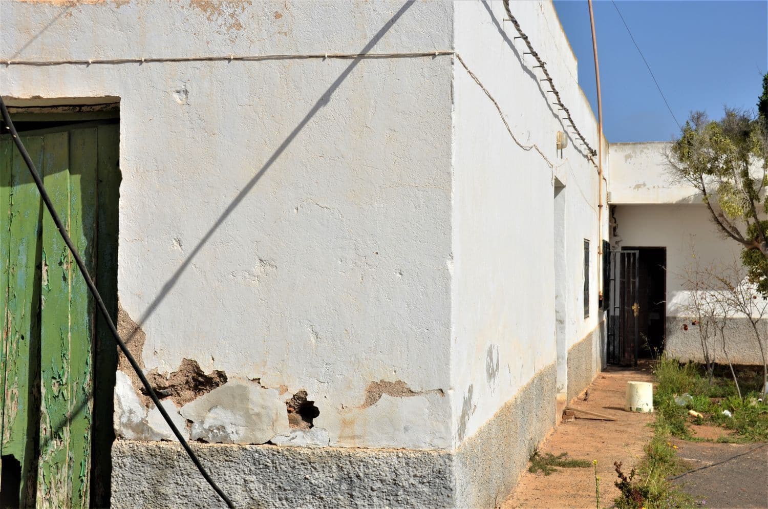 Grunde uden byggetilladelser til salg i Antigua - € 500.000 (Ref: 9970660)