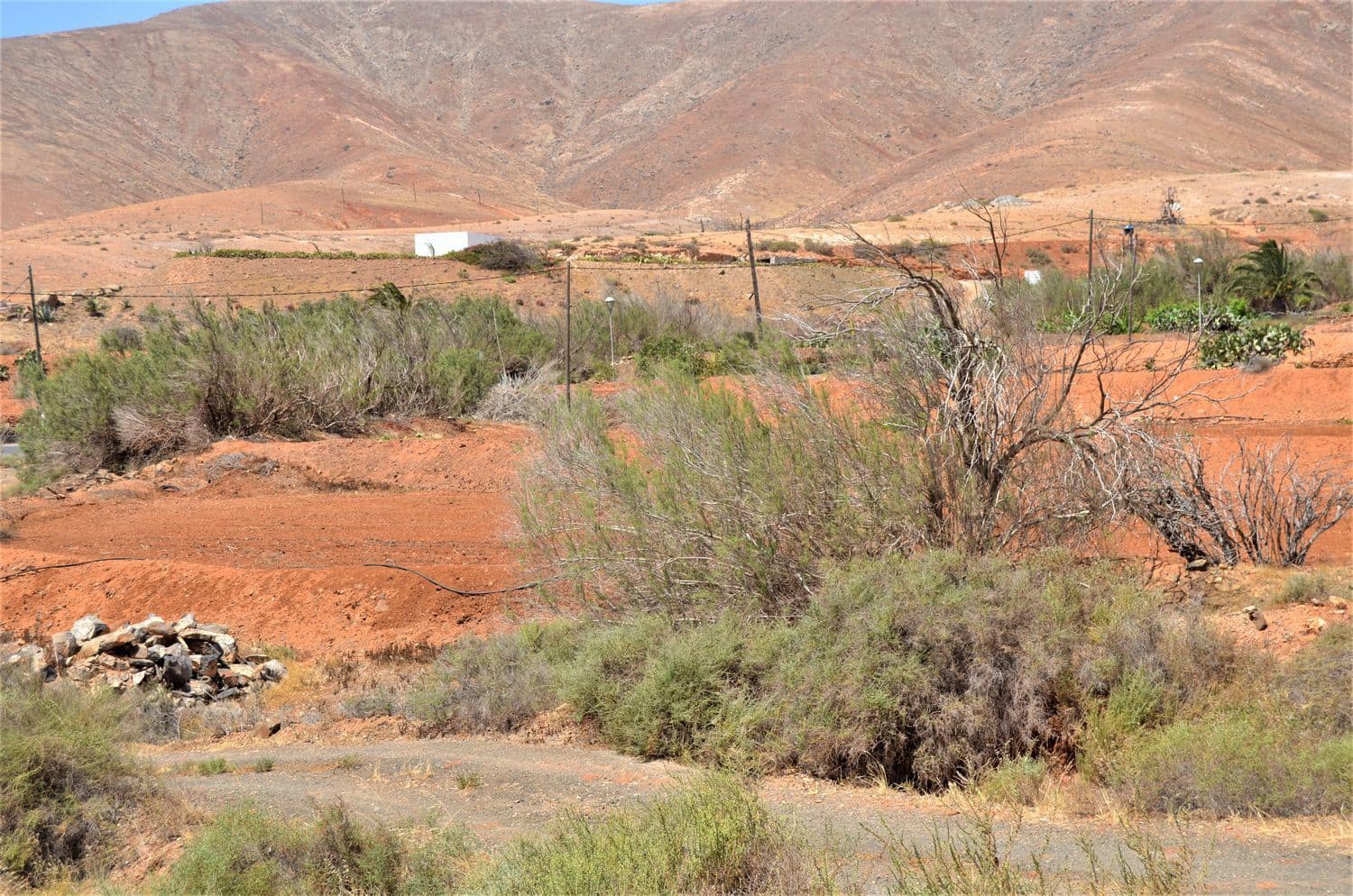 Grunde uden byggetilladelser til salg i Antigua - € 500.000 (Ref: 9970660)