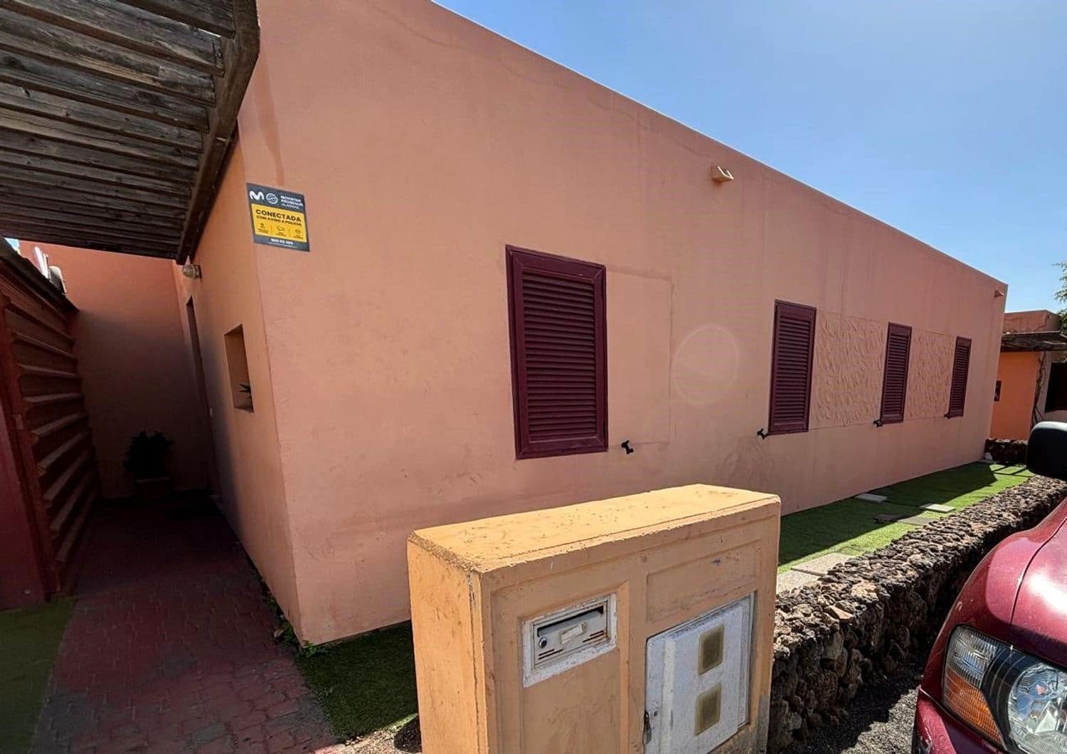 3 bedroom Villa for sale in Corralejo - € 270,000 (Ref: 9970665)