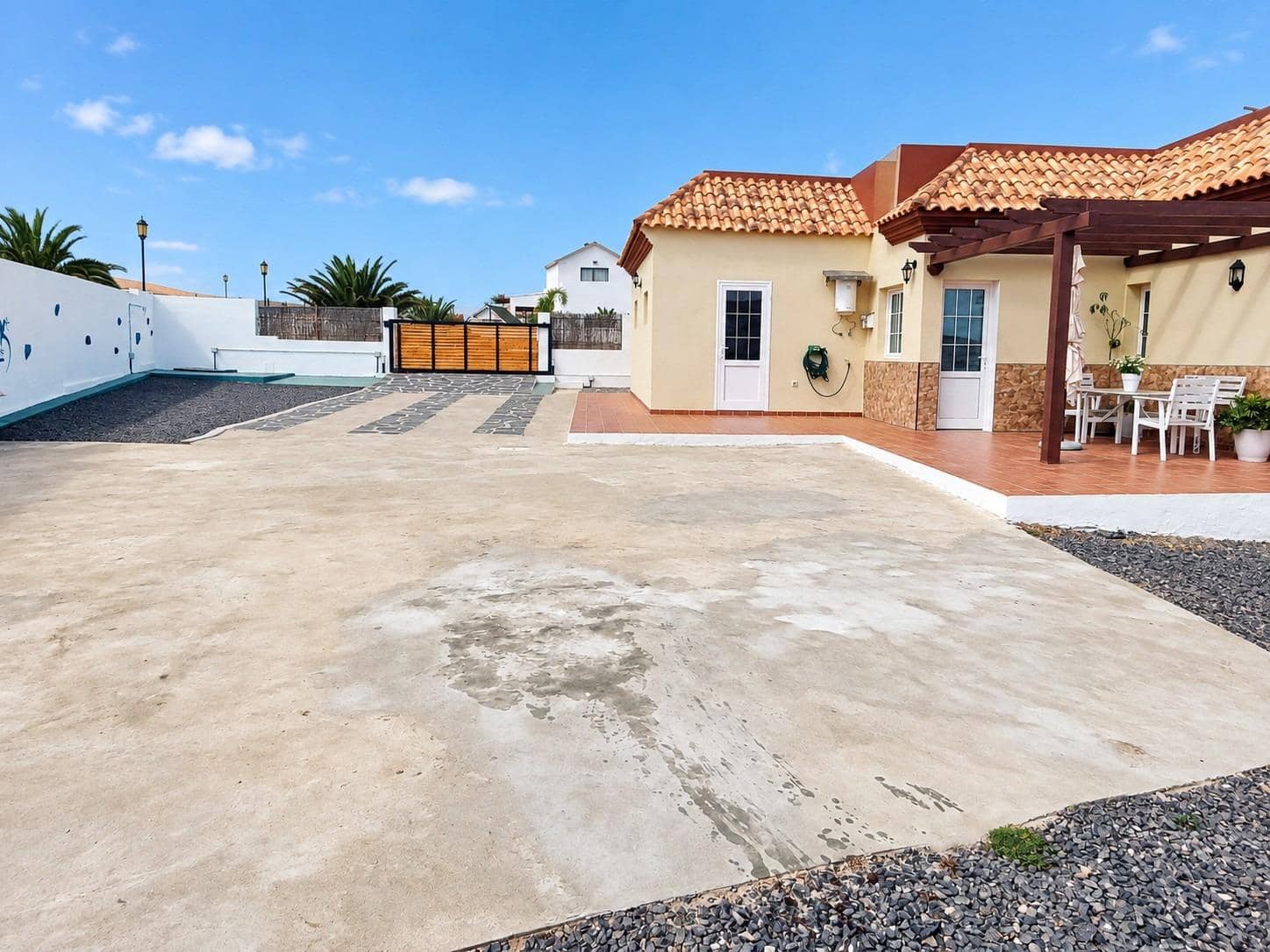 3 chambre Villa/Maison à vendre à La Oliva avec piscine - 750 000 € (Ref: 9970674)