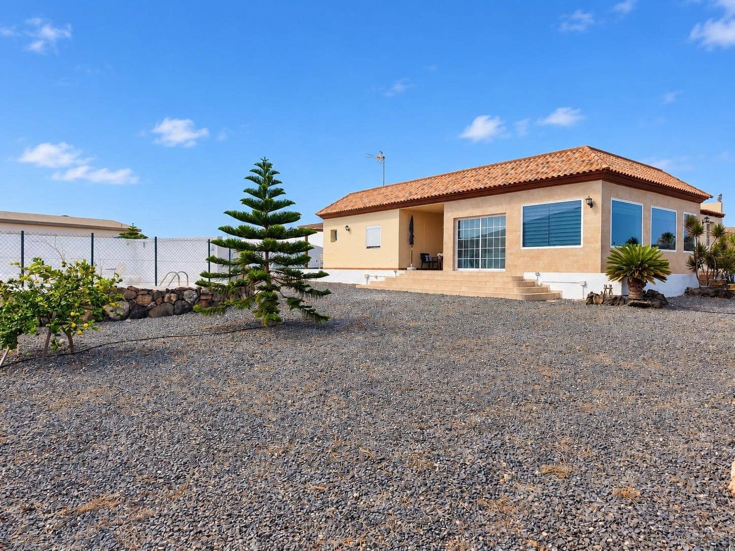 3 chambre Villa/Maison à vendre à La Oliva avec piscine - 750 000 € (Ref: 9970674)