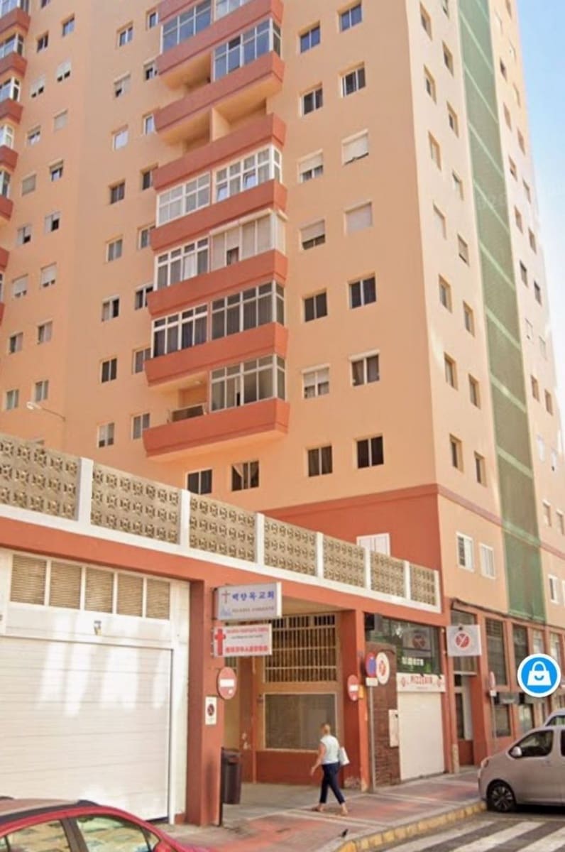 Komercyjne na sprzedaż w Las Palmas de Gran Canaria - 150 000 € (Ref: 9970678)