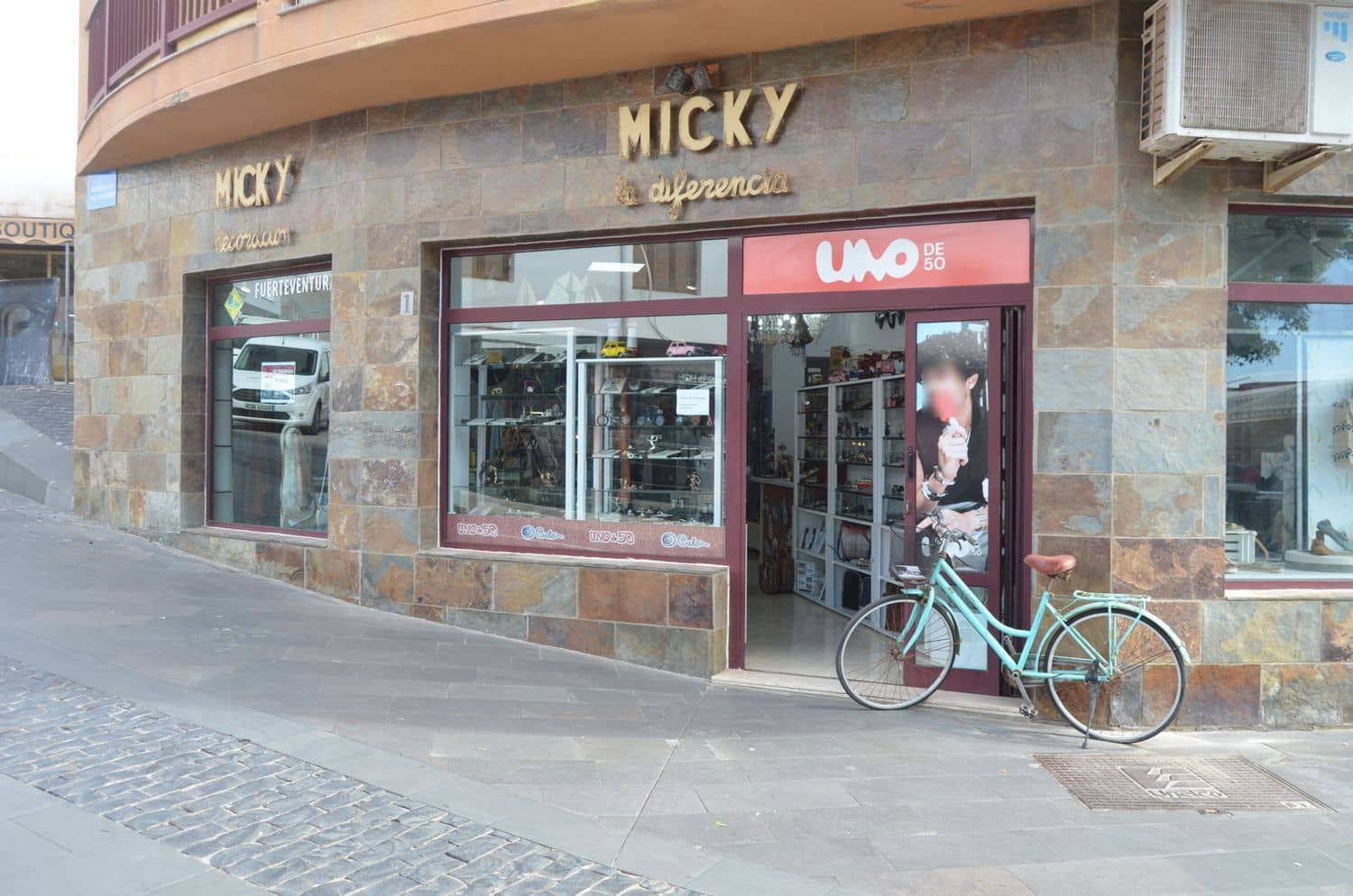 Commercial for rent in Morro Jable - € 1,670 (Ref: 9970683)