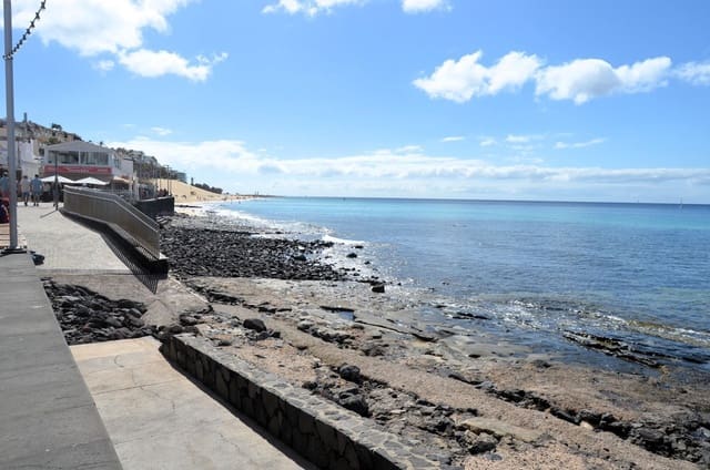 Kaupallinen vuokrattavana paikassa Morro Jable, Pájara - 1 670 € (Ref: 9970683)