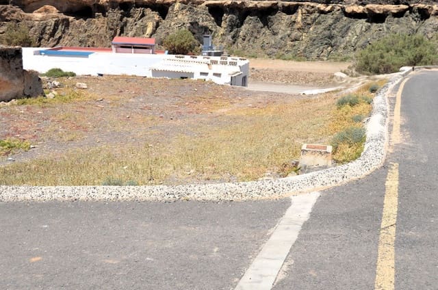 Ubebygd land til salgs i Pájara - € 210 000 (Ref: 9970684)