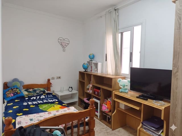 2 soveværelse Lejlighed til salg i El Matorral, Puerto del Rosario - € 149.900 (Ref: 9970686)