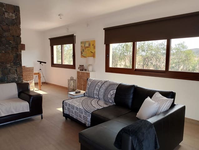 Chalet de 3 habitaciones en Tarajalejo, Tuineje en venta con piscina - 760.000 € (Ref: 9970690)