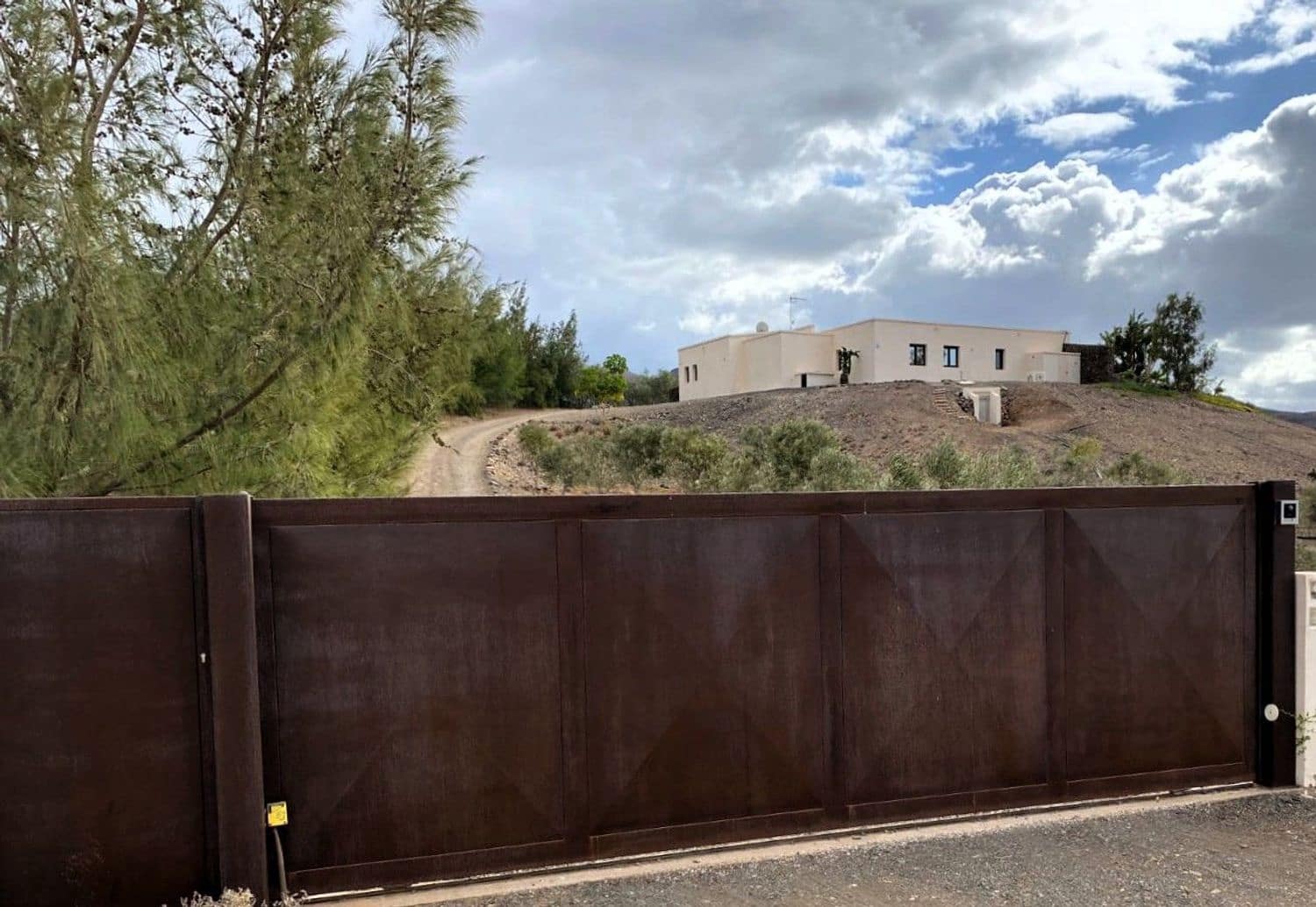 Chalet de 3 habitaciones en Tarajalejo en venta con piscina - 760.000 € (Ref: 9970690)