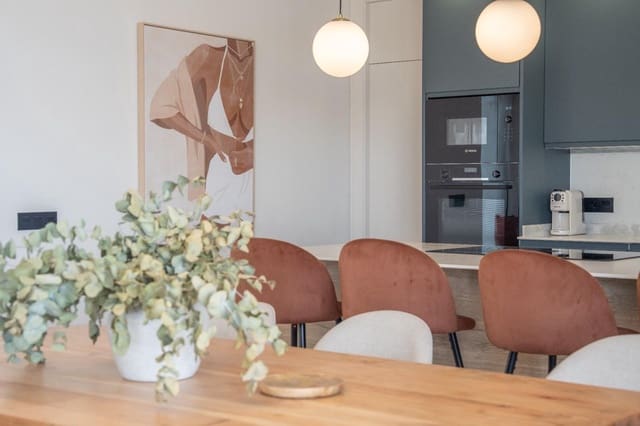 3 makuuhuone Huvila myytävänä paikassa El Cotillo, La Oliva mukana uima-altaan - 1 100 000 € (Ref: 9970691)