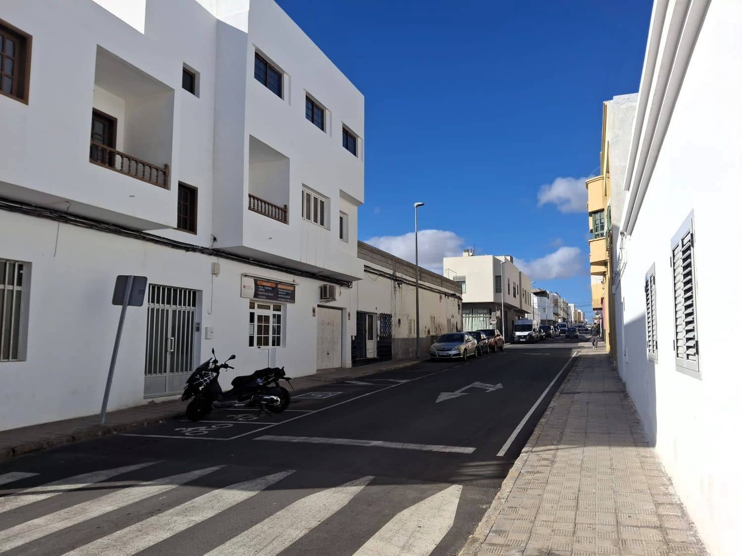 3 bedroom Villa for sale in Puerto del Rosario - € 212,000 (Ref: 9970693)
