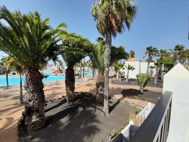 1 Zimmer Apartment zu verkaufen in Corralejo, La Oliva mit Pool - 228.000 € (Ref: 9995811)