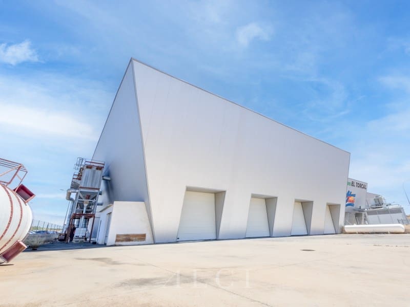 Commercial for sale in Antequera - € 1,300,000 (Ref: 10008856)