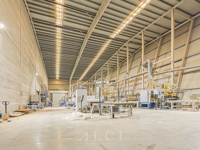 Commercial for sale in Antequera - € 1,300,000 (Ref: 10008856)