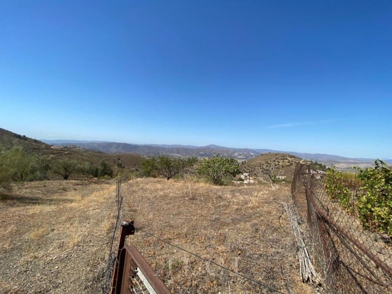 Finca/Landhuis te koop in Canillas de Aceituno - € 129.900 (Ref: 10011195)