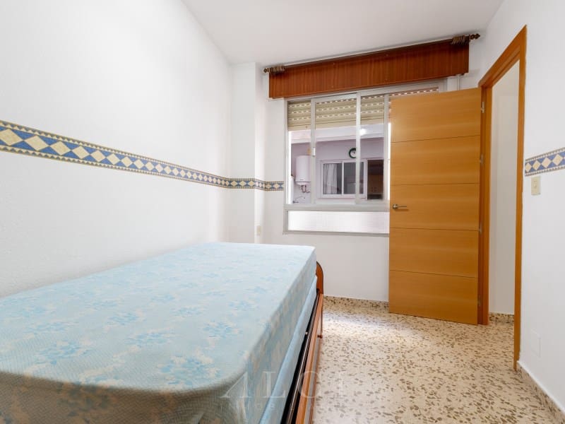3 sypialnia Mieszkanie na sprzedaż w Torre del Mar - 320 000 € (Ref: 10011196)