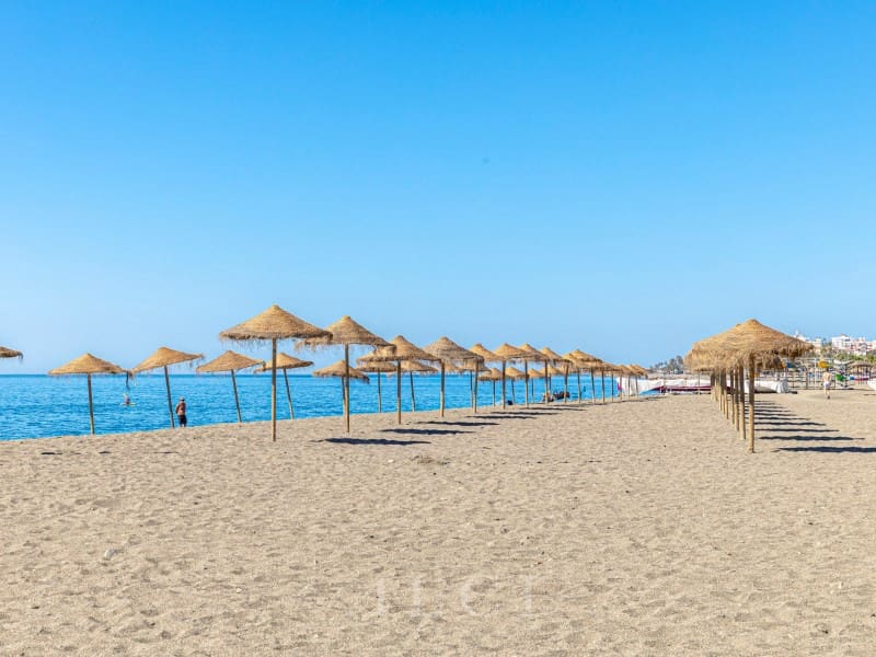3 sypialnia Mieszkanie na sprzedaż w Torre del Mar - 320 000 € (Ref: 10011196)