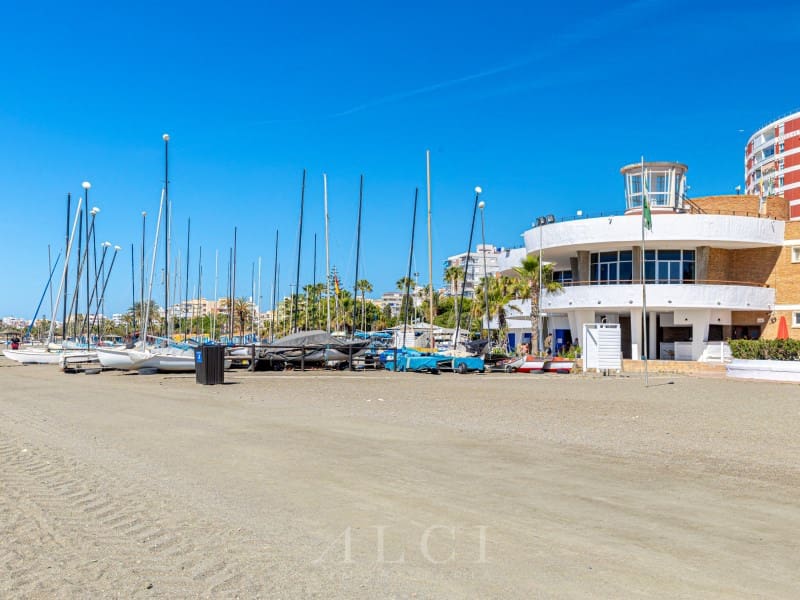 3 sypialnia Mieszkanie na sprzedaż w Torre del Mar - 320 000 € (Ref: 10011196)
