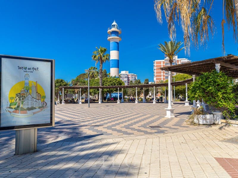 3 sypialnia Mieszkanie na sprzedaż w Torre del Mar - 320 000 € (Ref: 10011196)
